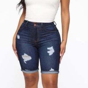 High rise Bermuda shorts dark denim